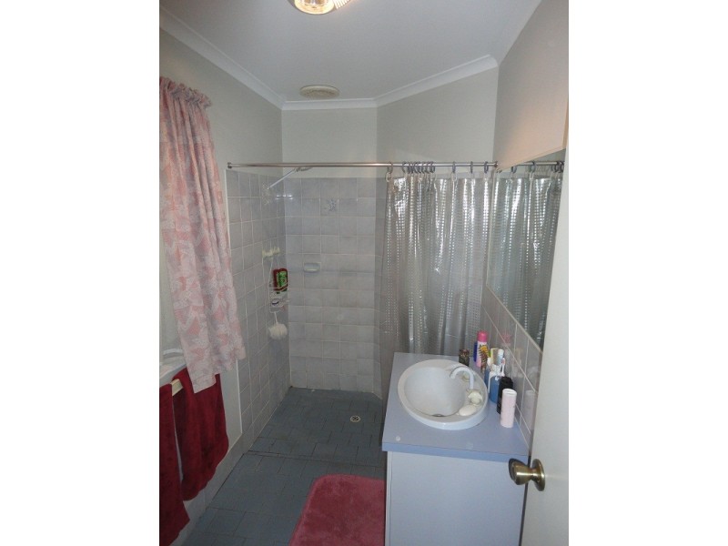 28 Brett Crescent, Hallett Cove SA 5158