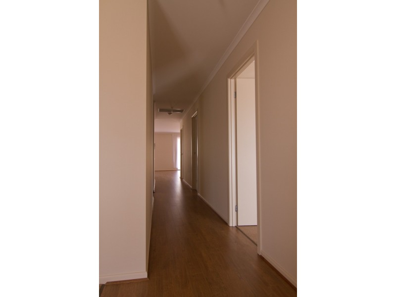 10 McKinna Road, Christie Downs SA 5164