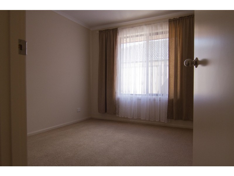 10 McKinna Road, Christie Downs SA 5164