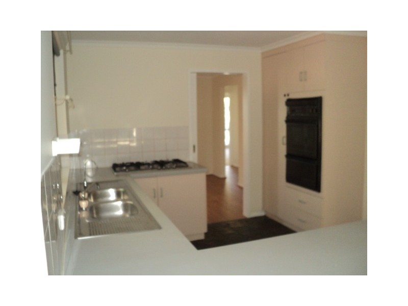 1 Karen Court, Hallett Cove SA 5158