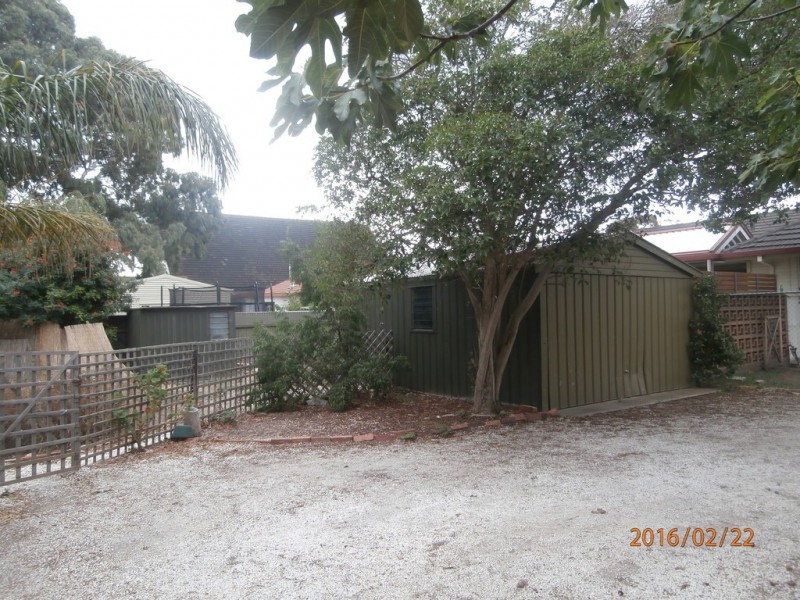 6 Dunrobin Road, Hove SA 5048