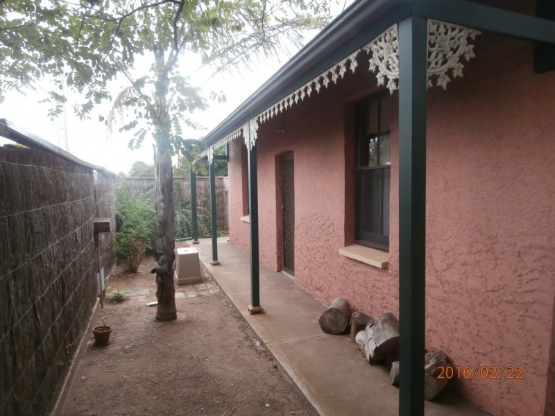 6 Dunrobin Road, Hove SA 5048