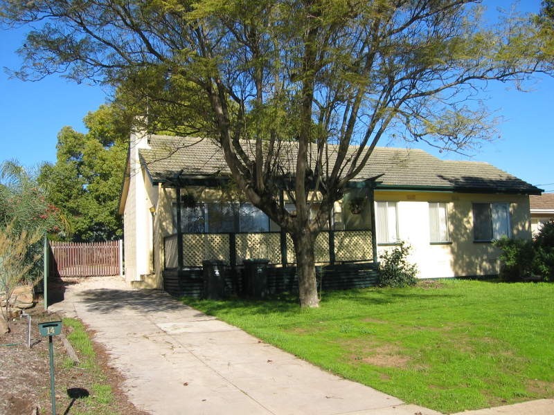 14 Chandada Street, Seaview Downs SA 5049