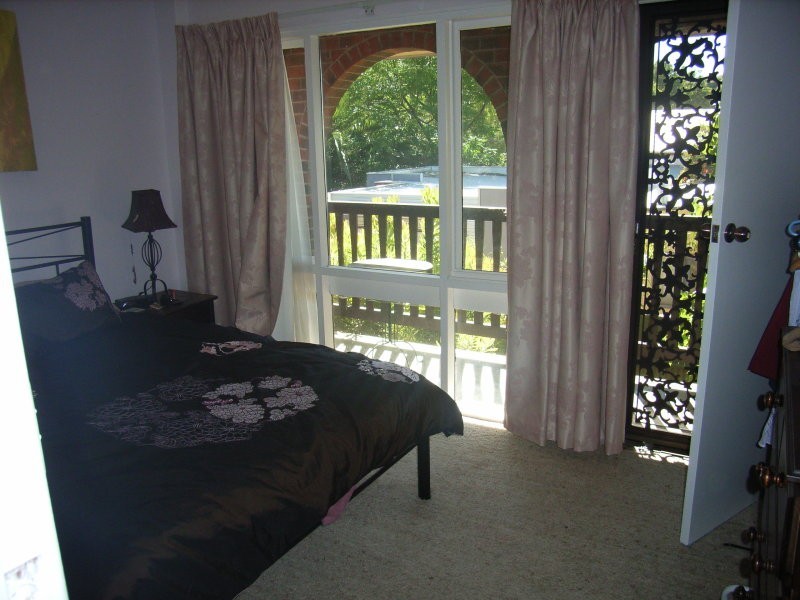 2/18 Byron Road, Black Forest SA 5035