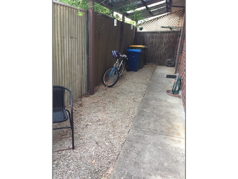 2/18 Byron Road, Black Forest SA 5035