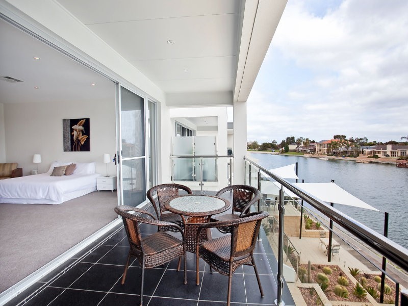 79A Lochside Drive, West Lakes SA 5021