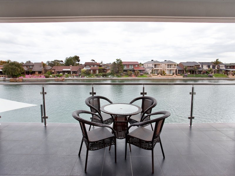 79A Lochside Drive, West Lakes SA 5021