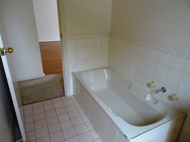 2/17 Cungena Avenue, Park Holme SA 5043