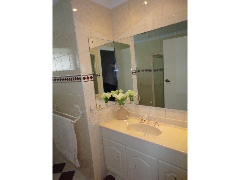 15 HURON GROVE, West Lakes SA 5021