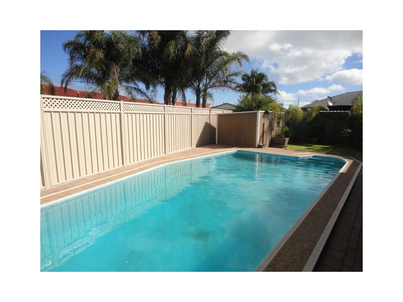 15 HURON GROVE, West Lakes SA 5021