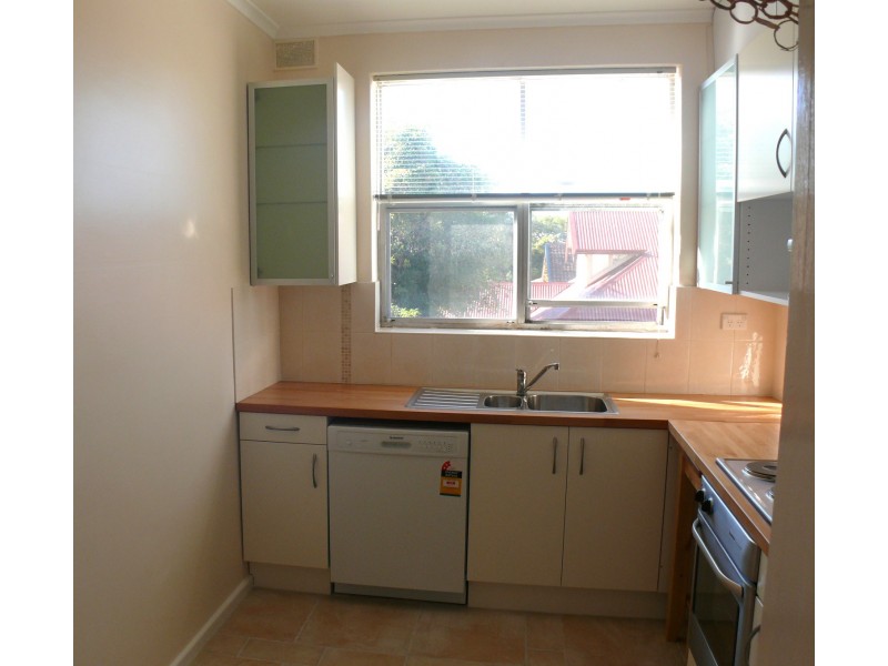 3/18 ROBERT STREET, Glenelg South SA 5045