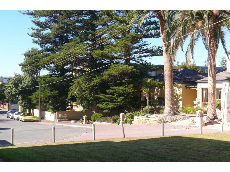 3/18 ROBERT STREET, Glenelg South SA 5045