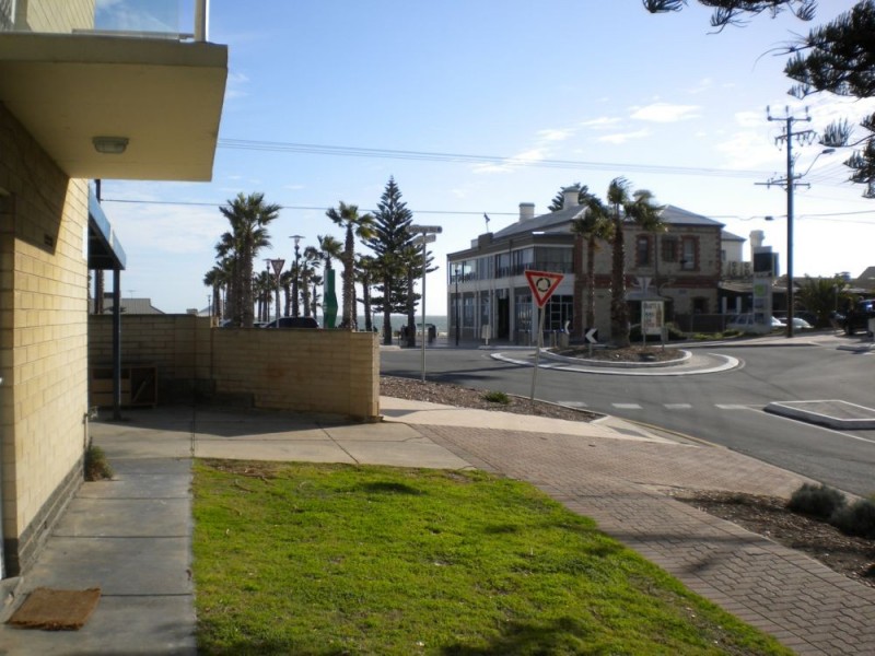 8/582 Seaview Road, Grange SA 5022