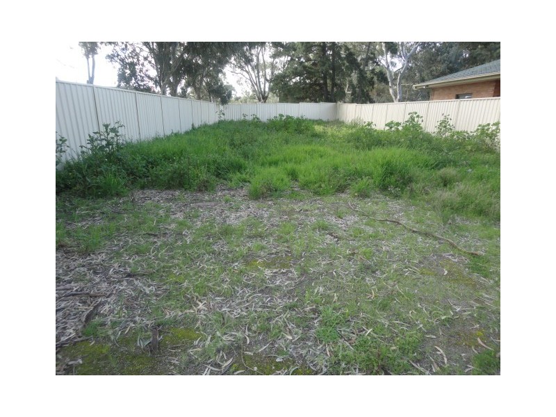11 Creighton Ave, Morphett Vale SA 5162