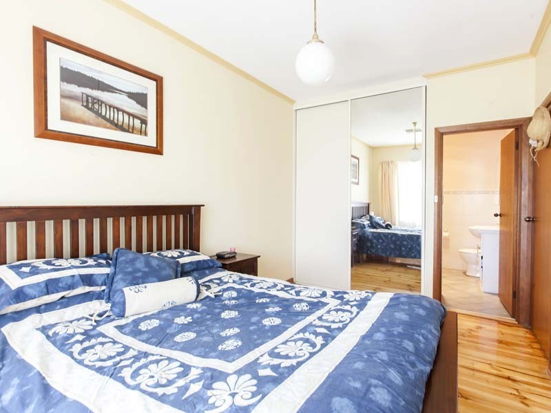 15 Riesling Avenue, Glengowrie SA 5044