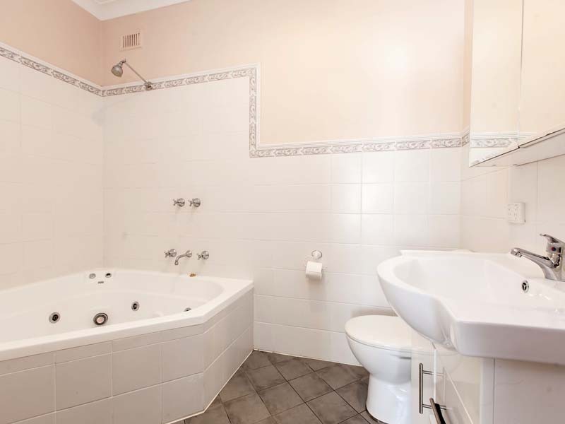 15 Riesling Avenue, Glengowrie SA 5044