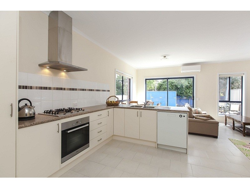 20 Railway Terrace, Hove SA 5048