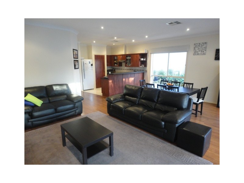 2 Quintus Terrace, Dover Gardens SA 5048