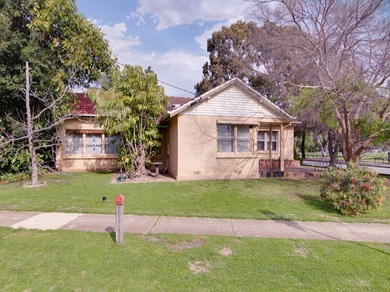 21 Malcolm Avenue, Marion SA 5043