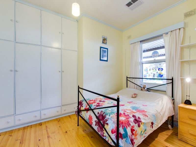 21 Malcolm Avenue, Marion SA 5043