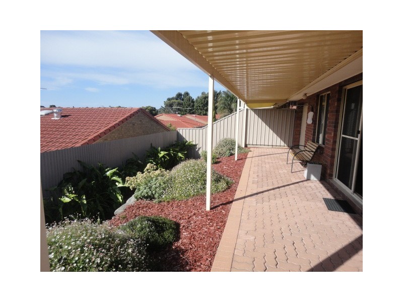 1/2 Oliver Terrace, Hallett Cove SA 5158