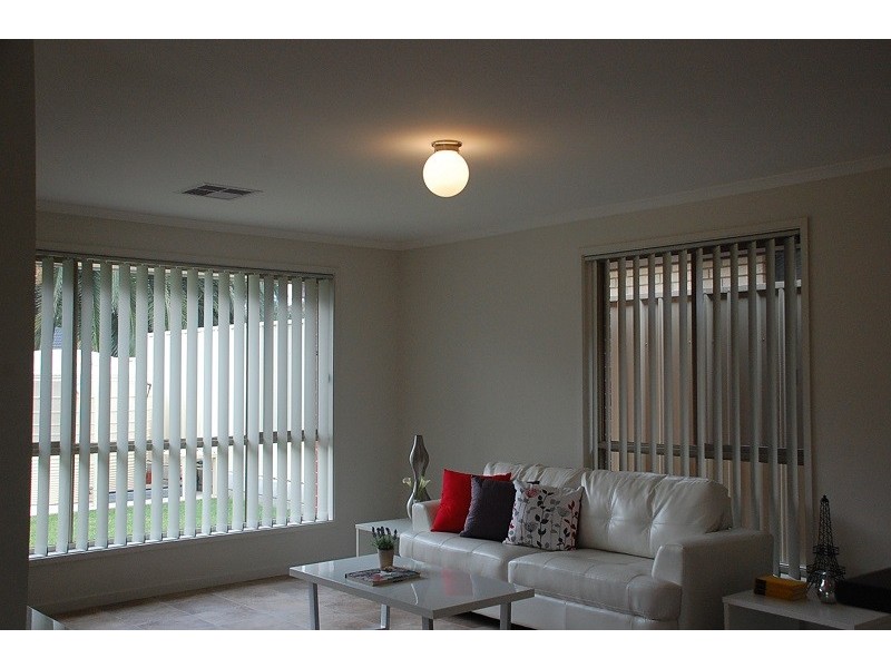 14 EMBERT STREET, Sturt SA 5047