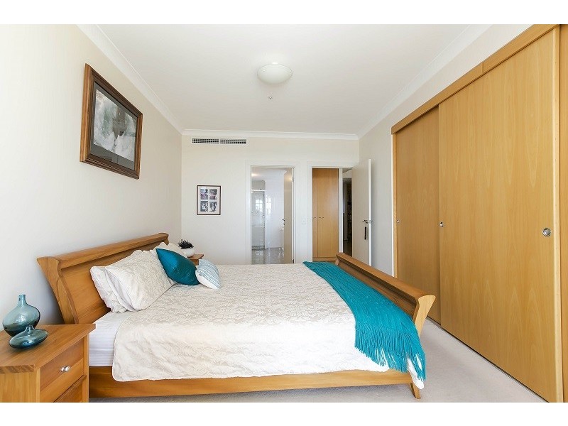 5/42 Holdfast Promenade, Glenelg SA 5045