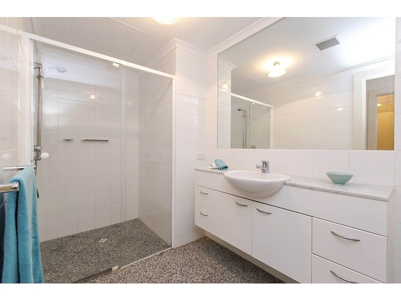 5/42 Holdfast Promenade, Glenelg SA 5045