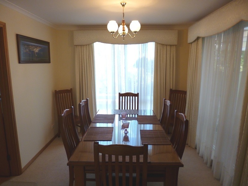 31 Coorabie Crescent, Hallett Cove SA 5158