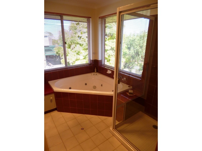 31 Coorabie Crescent, Hallett Cove SA 5158