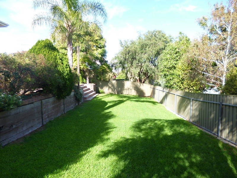 31 Coorabie Crescent, Hallett Cove SA 5158