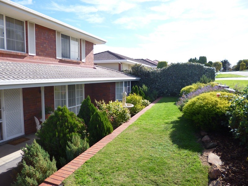 31 Coorabie Crescent, Hallett Cove SA 5158