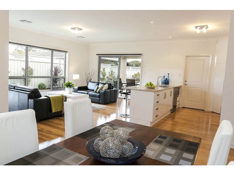 6 Newton Avenue, Clovelly Park SA 5042