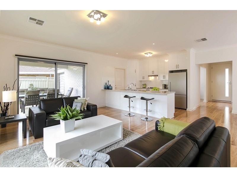 6 Newton Avenue, Clovelly Park SA 5042