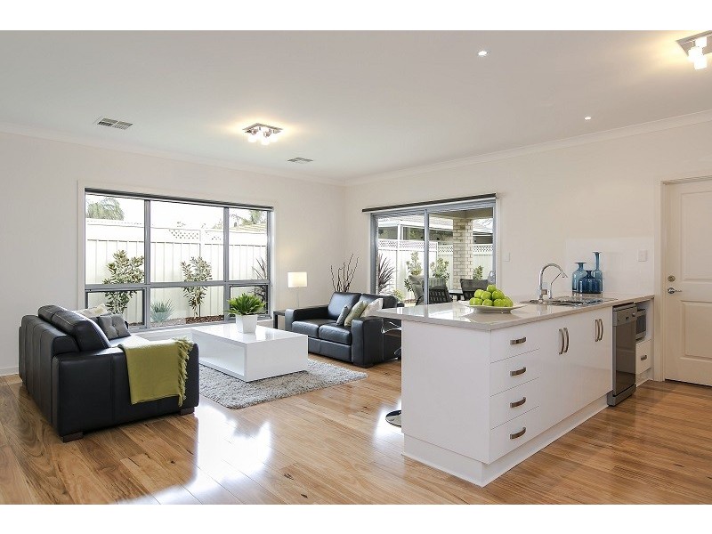 6 Newton Avenue, Clovelly Park SA 5042