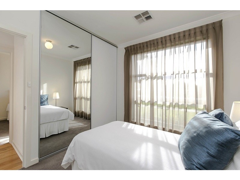 6 Newton Avenue, Clovelly Park SA 5042