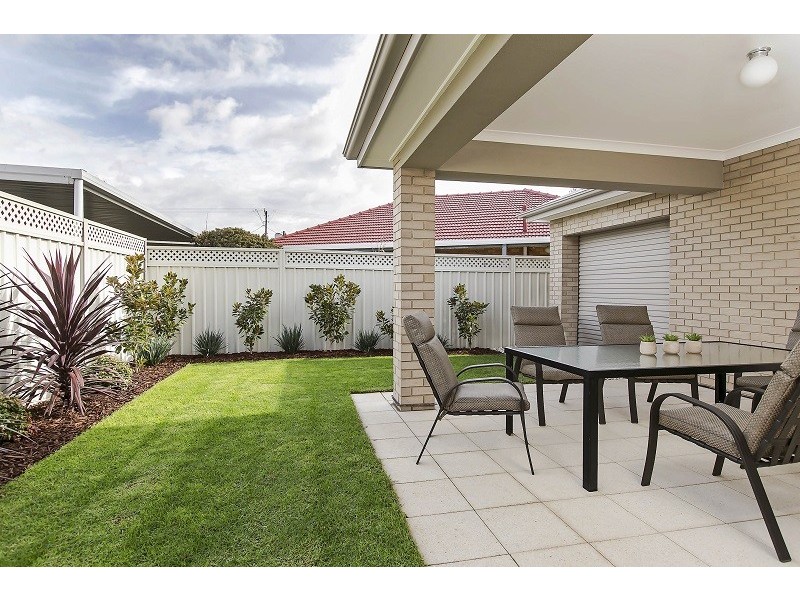 6 Newton Avenue, Clovelly Park SA 5042