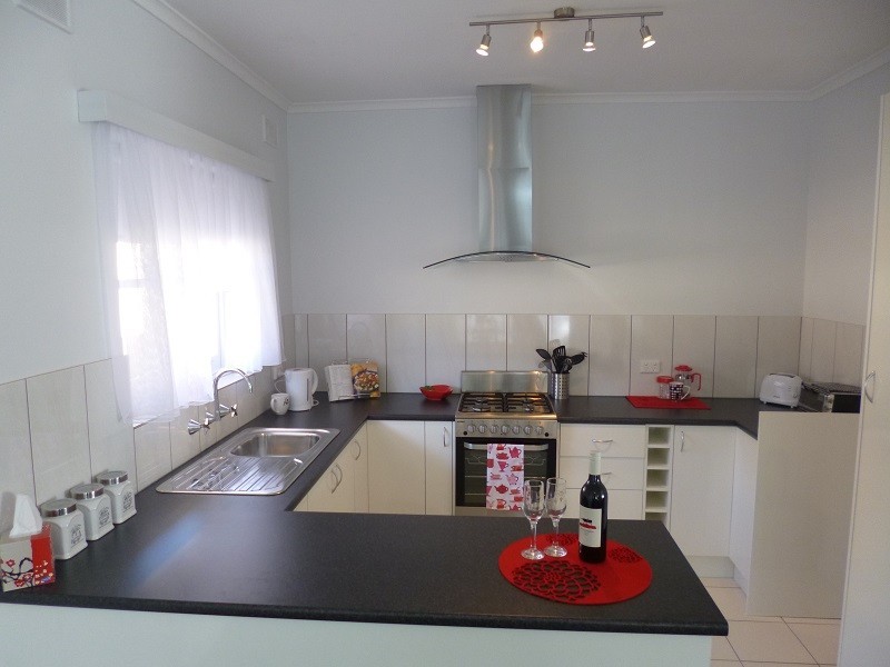 1/6 Silver Avenue, South Brighton SA 5048