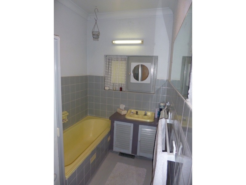 2 Raymond Avenue, Warradale SA 5046