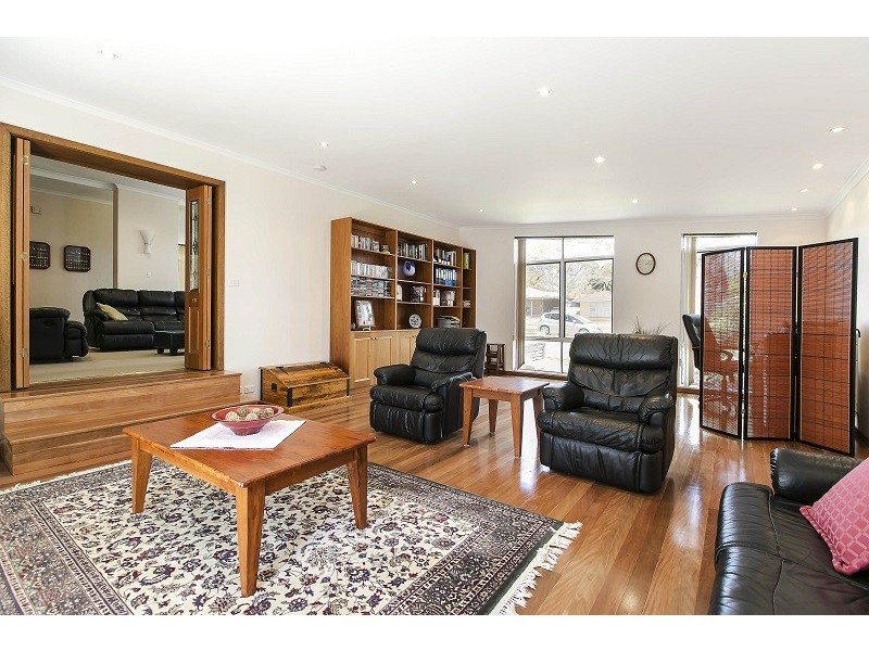 26 Central Avenue, Hallett Cove SA 5158