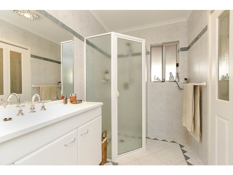 26 Central Avenue, Hallett Cove SA 5158