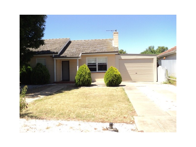 10 INVERNESS AVENUE, Marion SA 5043