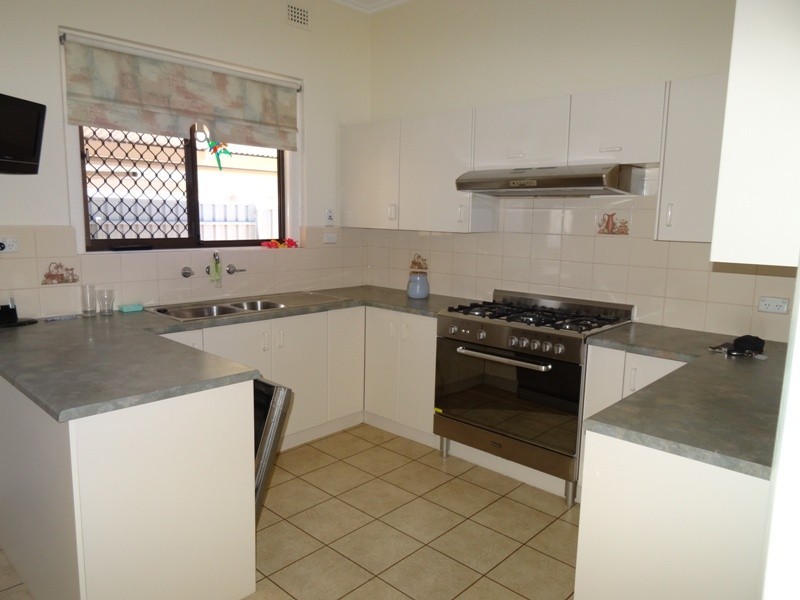 7 Oraston Avenue, Brighton SA 5048