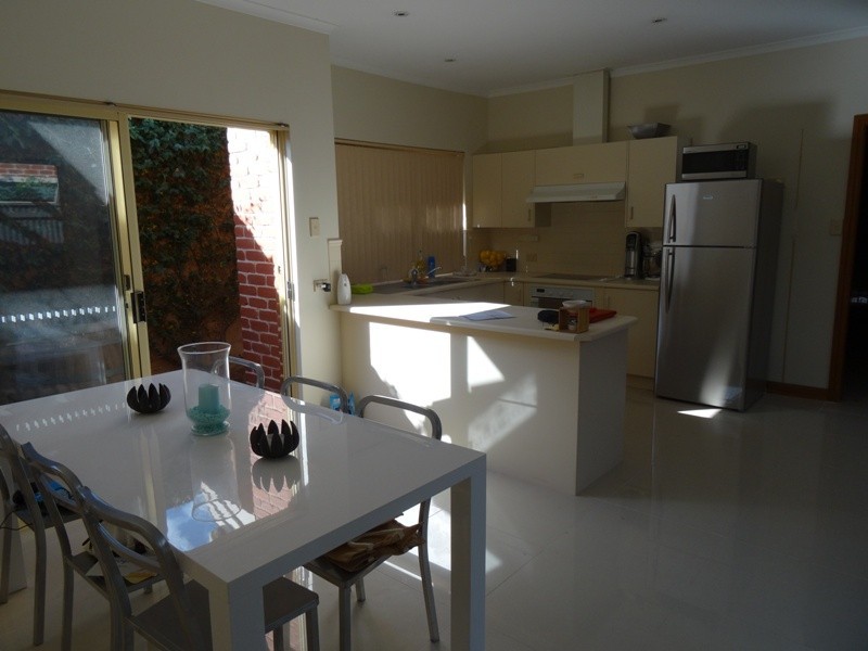 2/1 Inwood Avenue, Glenelg North SA 5045