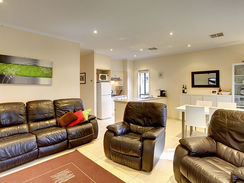 1A Thorne Crescent, Mitchell Park SA 5043