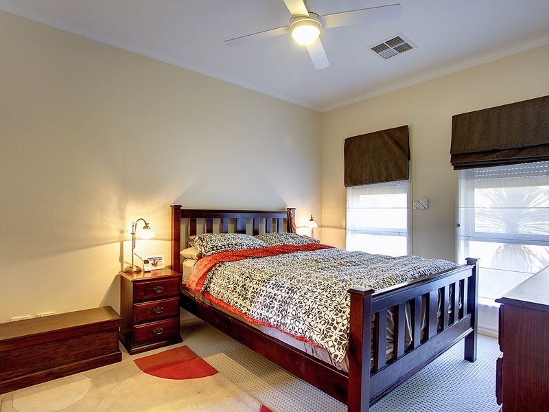 1A Thorne Crescent, Mitchell Park SA 5043