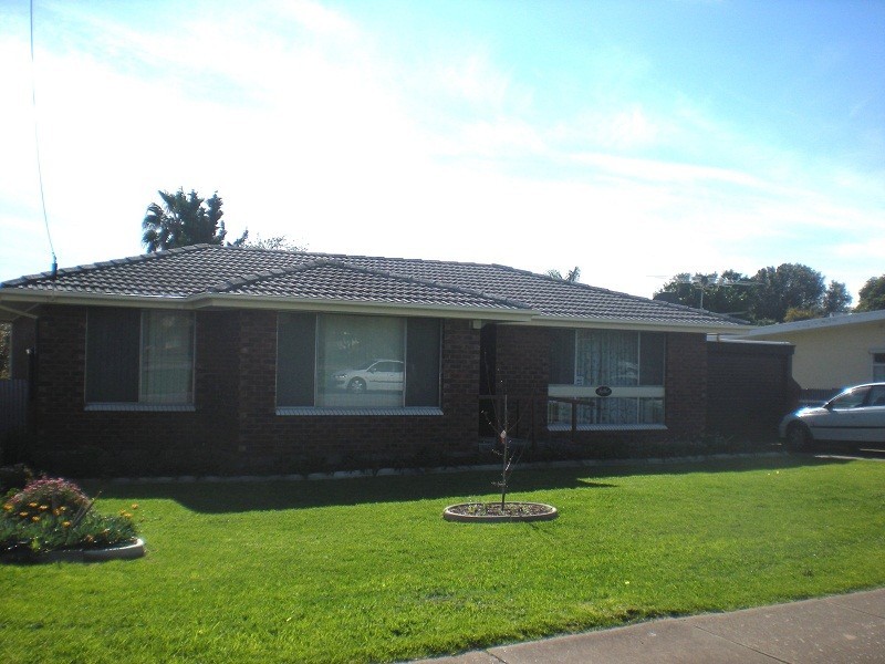 11 Petersen Crescent, Port Noarlunga SA 5167