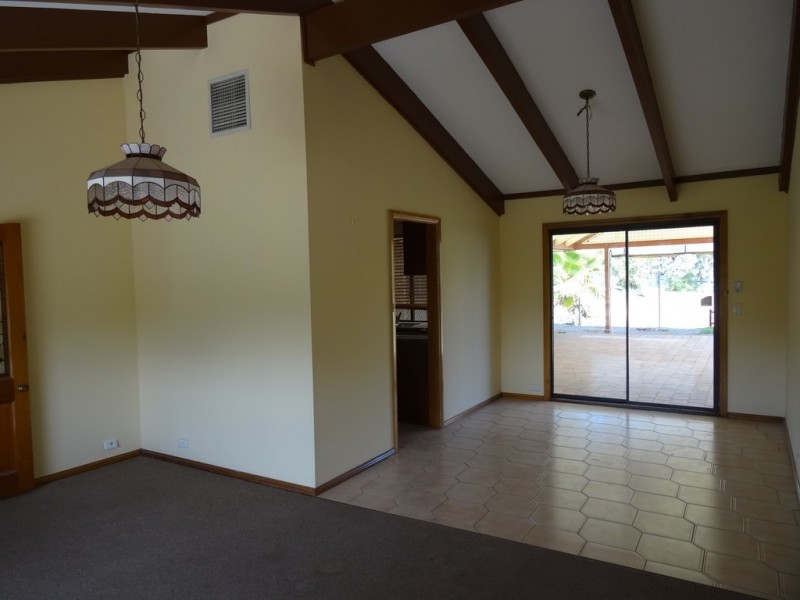 19 Kara Crescent, Gulfview Heights SA 5096