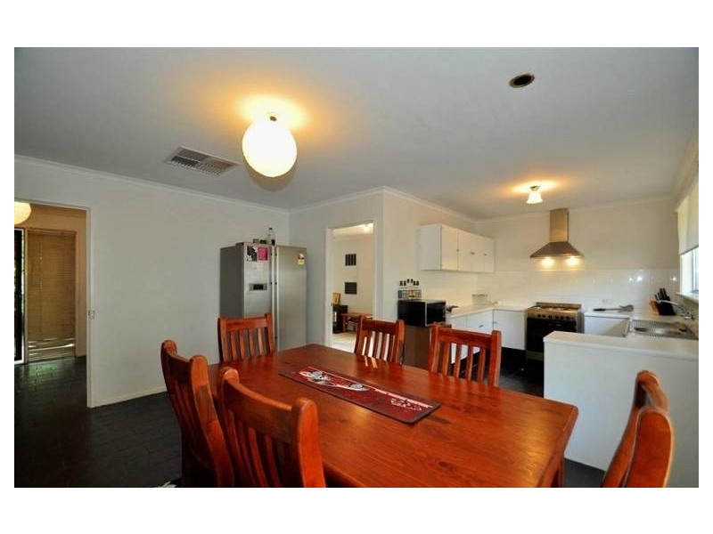 2 Burns Court, Morphett Vale SA 5162