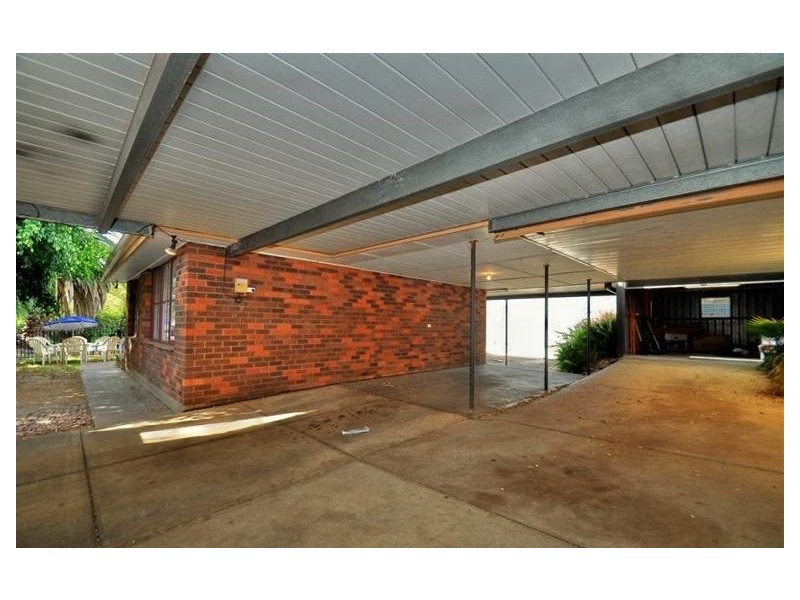 2 Burns Court, Morphett Vale SA 5162